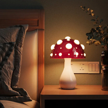 Biomimetic Mushroom Desk Lamp with Tricolour LED | Soft Warm Lighting